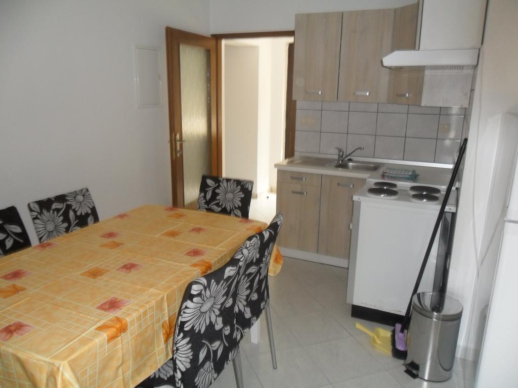 Mar Eva Apartment Rab Town Pokoj fotografie